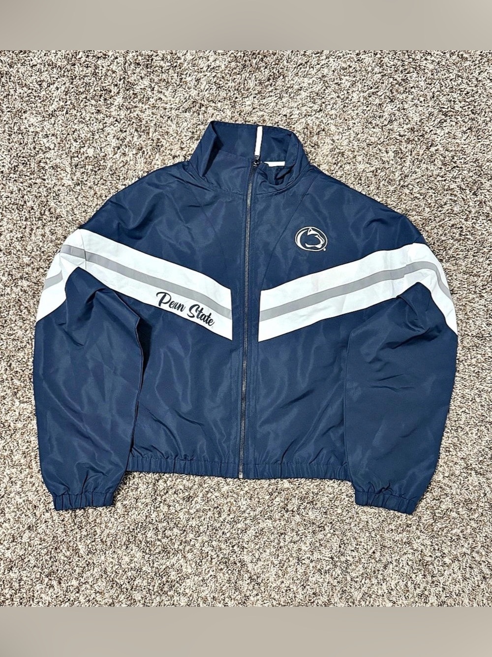 NWT Penn State Nittany Lions Colosseum Thin Ice Windbreaker Women’s Large